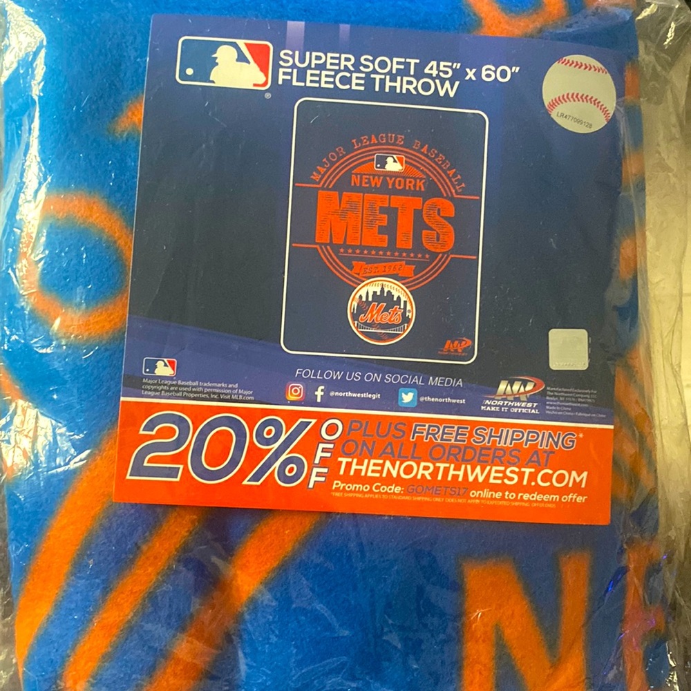 New York Mets blanket “fleece throw” 45”X60” NWT